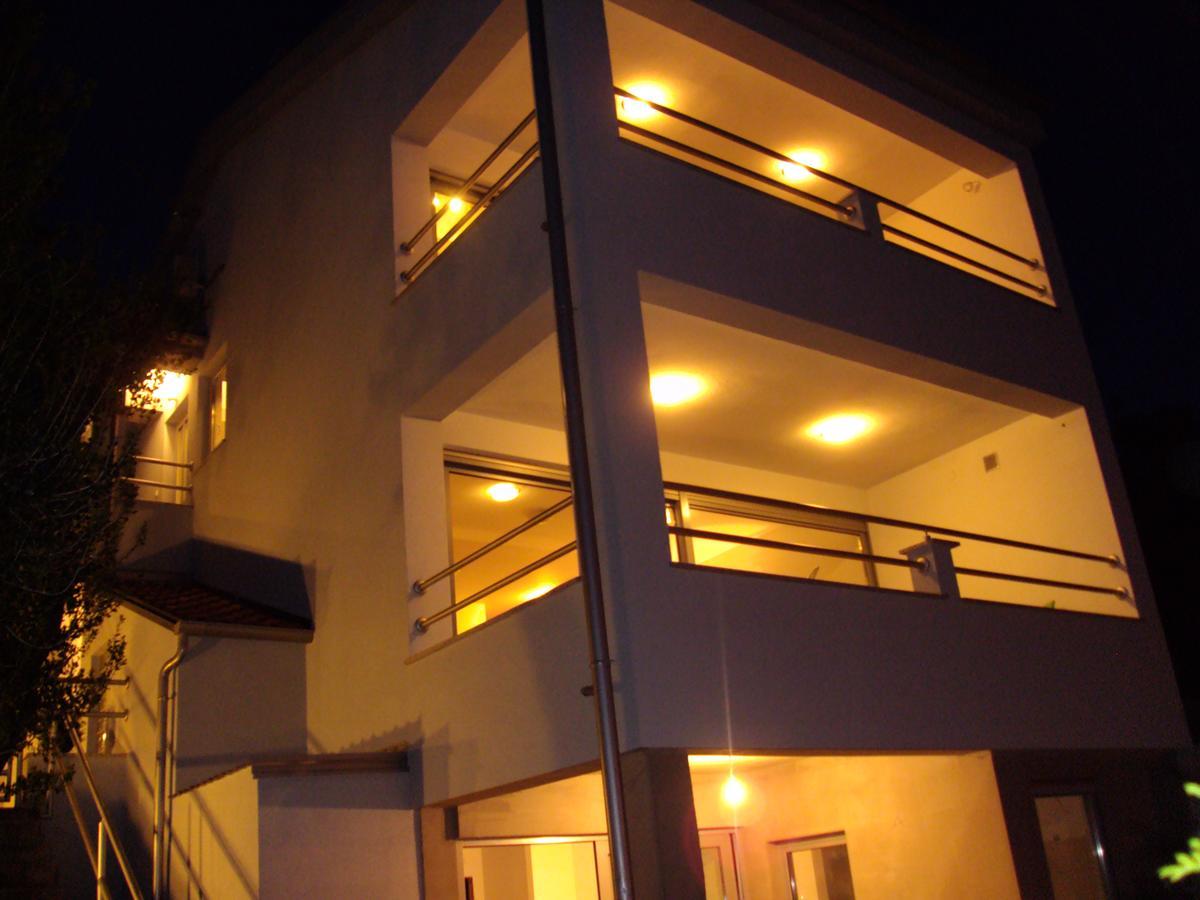 Apartments Vista Novi Vinodolski Kültér fotó